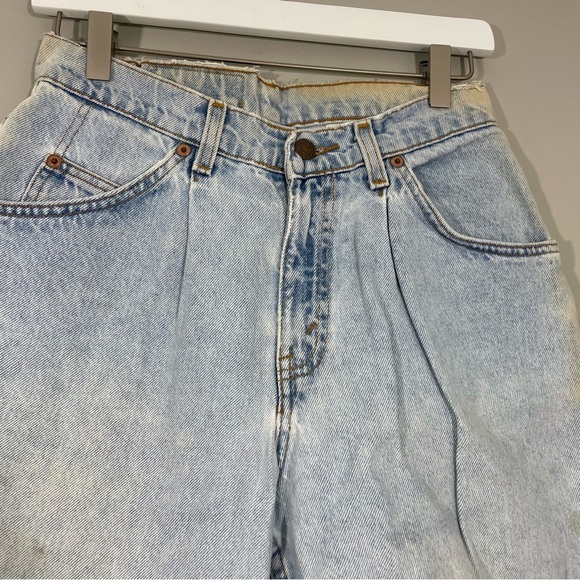 Vintage Levi’s 580 Denim Jean Shorts Baggy Fit Jorts - Picture 2 of 10